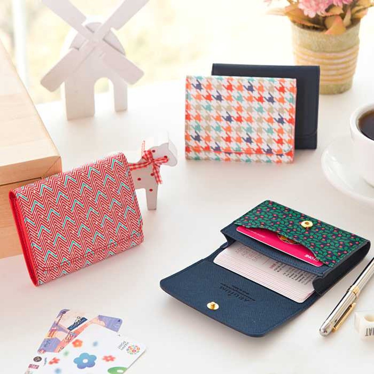 Ardium Pattern pocket card case holder